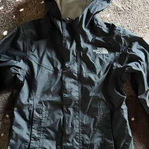 Girl’s The North Face Hyvent Rain/Windbreaker Jacket 
Size XS 6